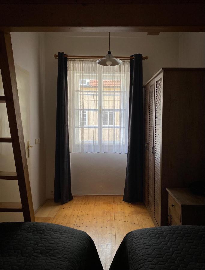 Utulny Byt Pod Prazskym Hradem Apartamento Praga Exterior foto